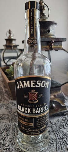 Empty jameson black barrel - empty,