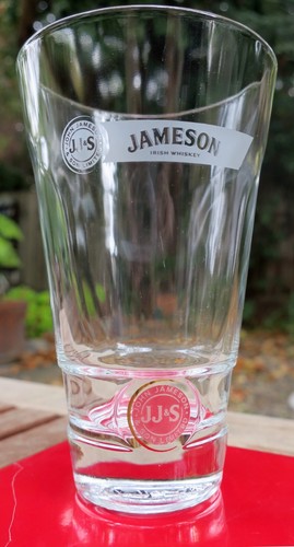 Jameson irish whiskey - irish, red