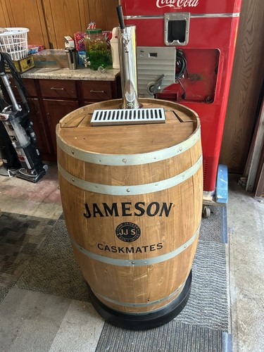 Jameson whiskey barrel bottle - barrel,